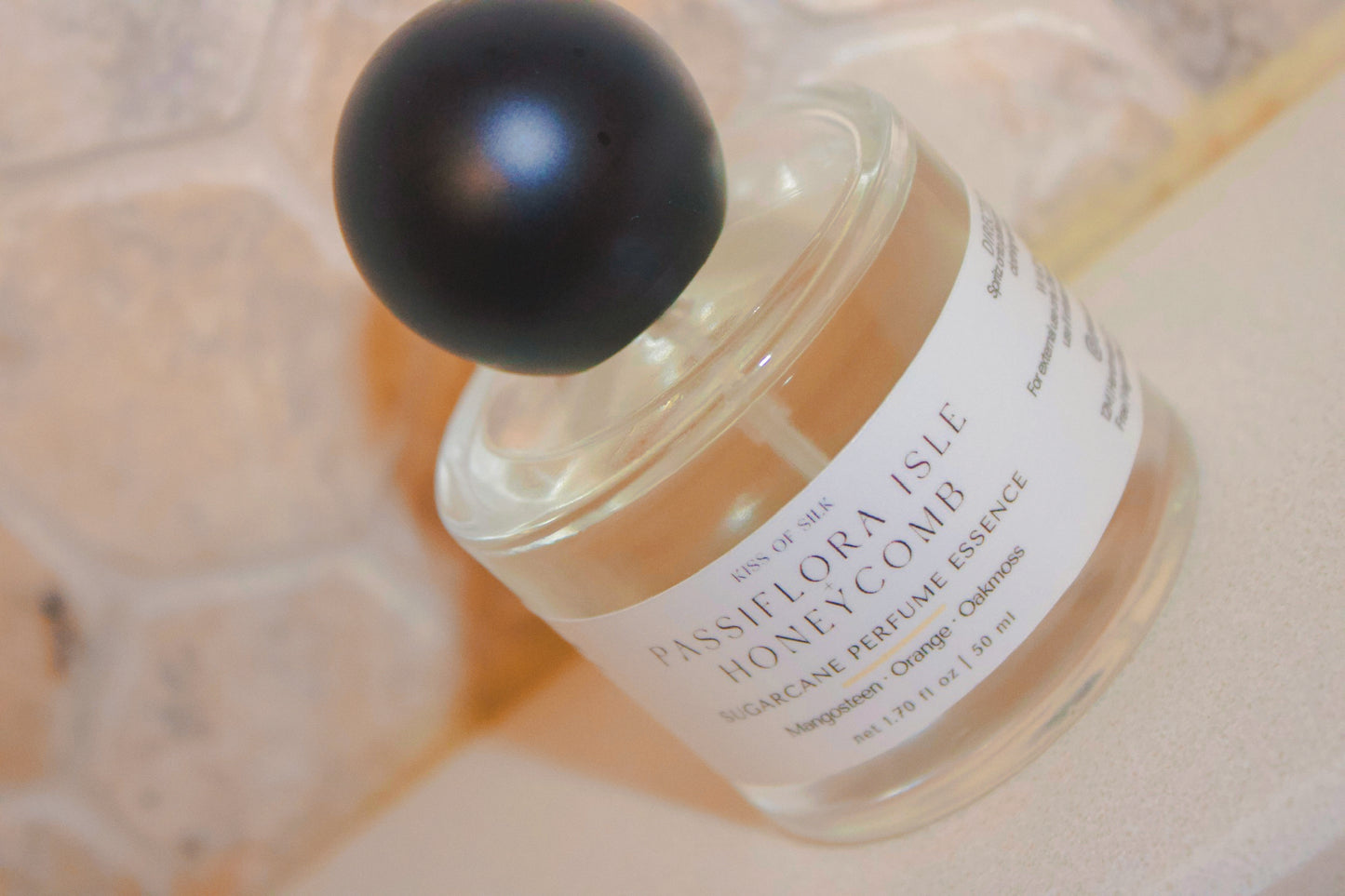 Passiflora Isle + Honeycomb Sugarcane Perfume Essence