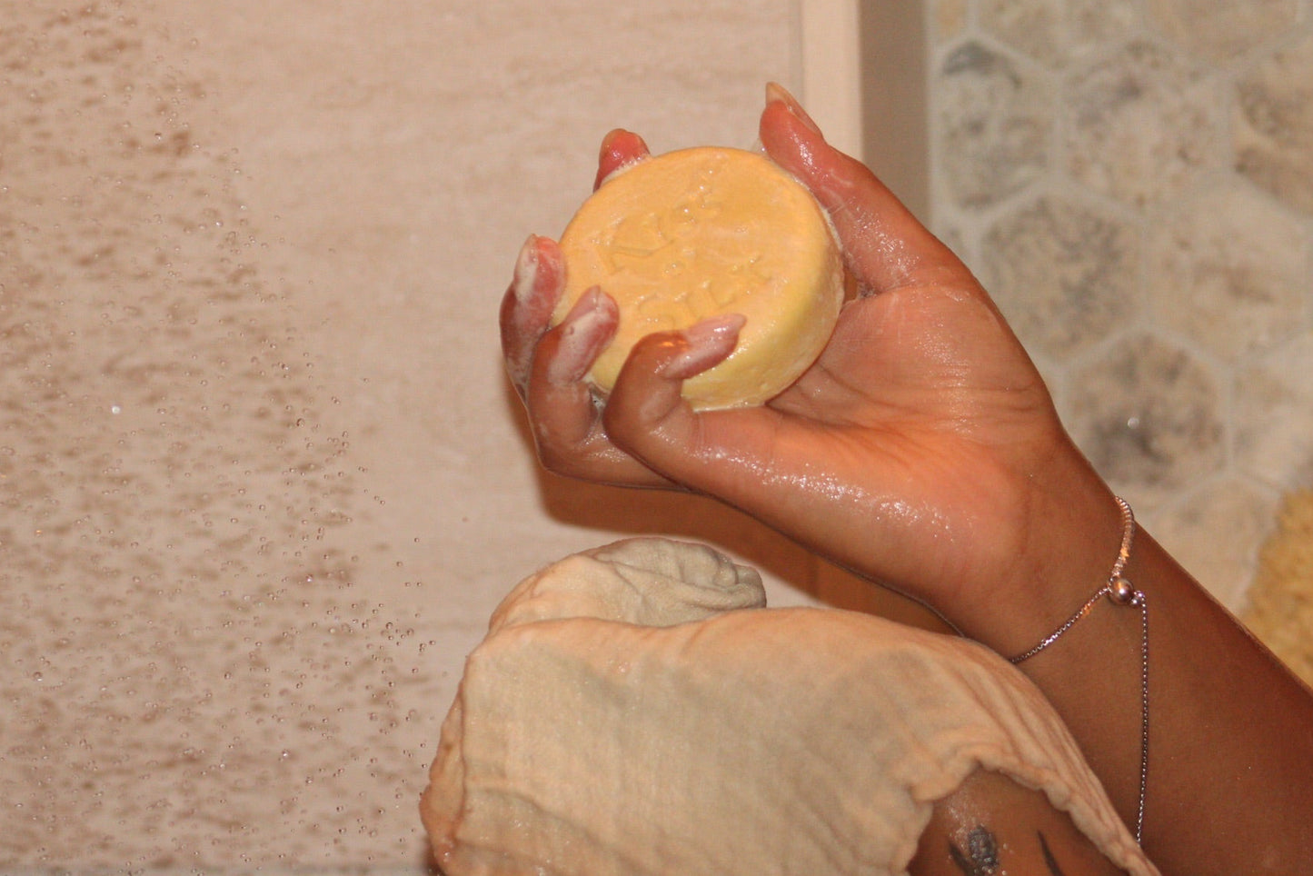 Passiflora Isle + Honeycomb pH Balanced Body Wash Bar