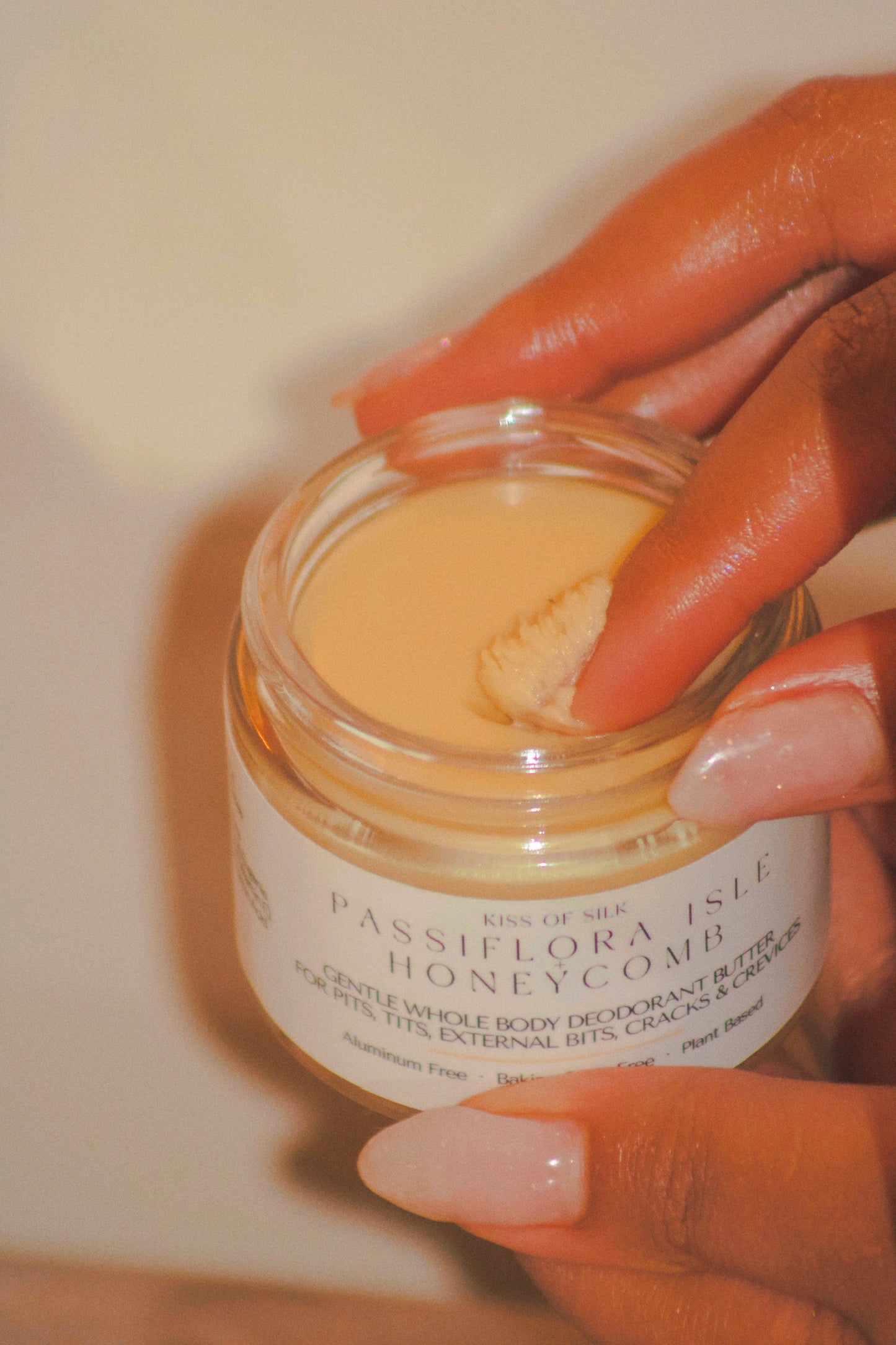 Passiflora Isle + Honeycomb Whole Body Deodorant Butter