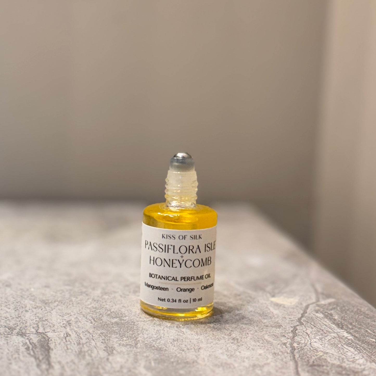 Passiflora Isle + Honeycomb Botanical Perfume Oil